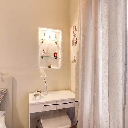 Residenza Amoroma Рим